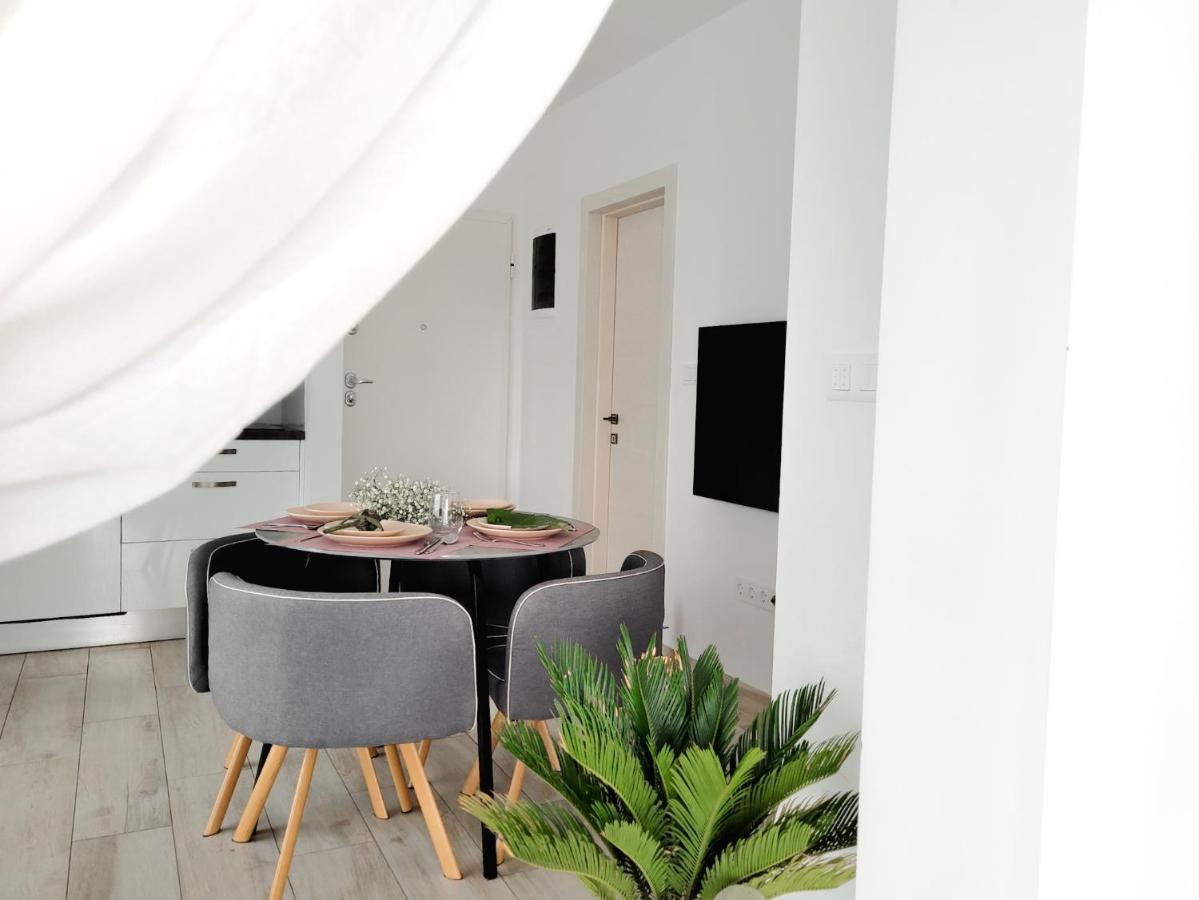 Rosemarie Beach Suites Задар Екстериор снимка