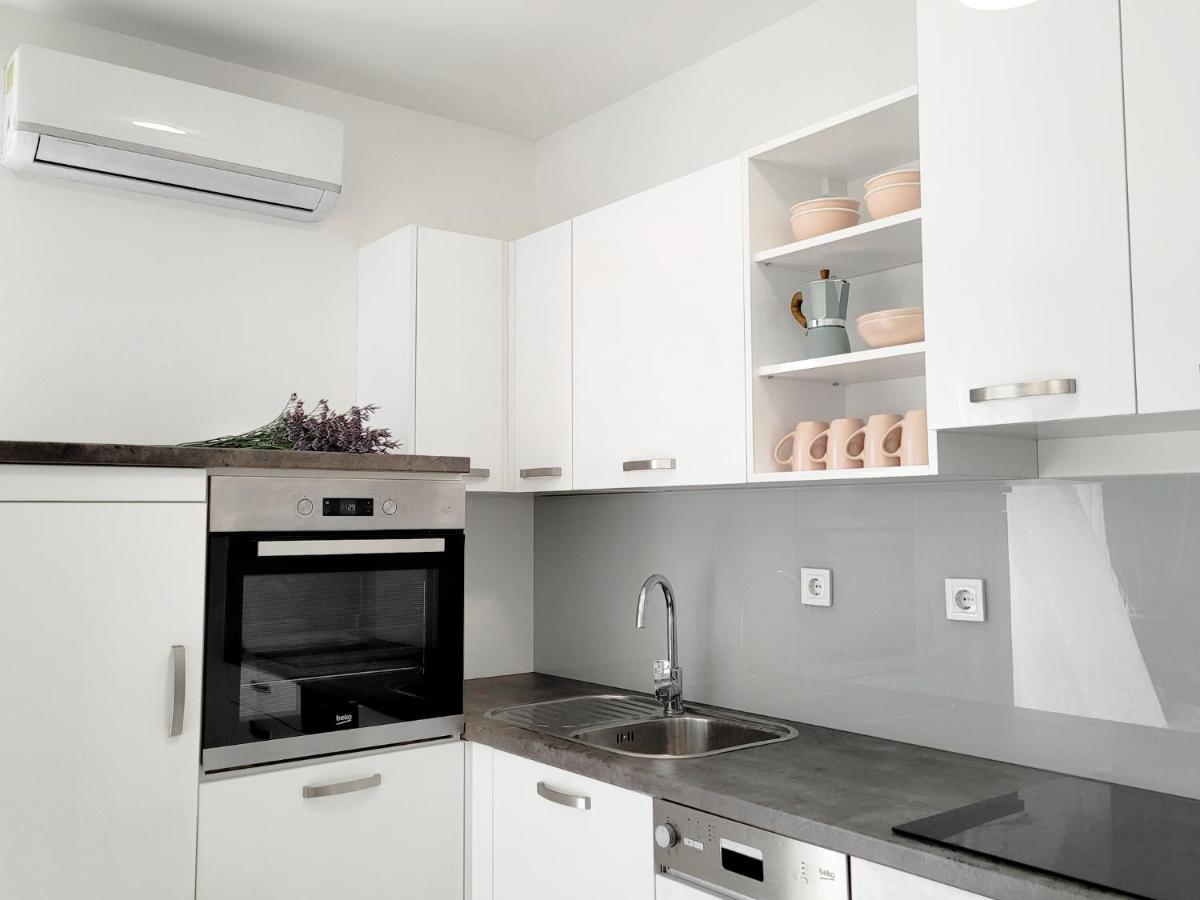 Rosemarie Beach Suites Задар Екстериор снимка